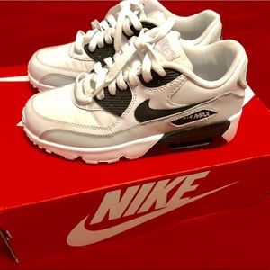 big kids air max 90’s